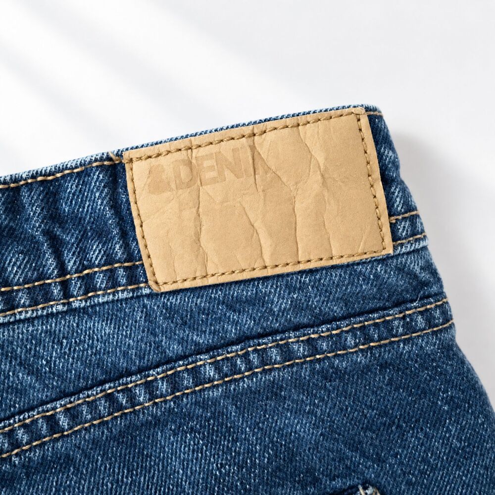 Low Rise Cuffed Denim Shorts - Picture 3 of 4